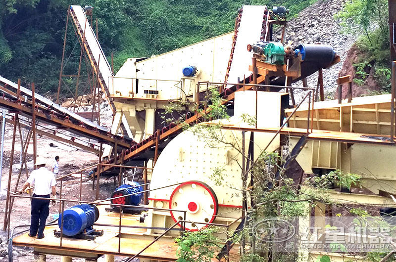 時(shí)產(chǎn)100-180噸鵝卵石重錘式破碎機(jī)