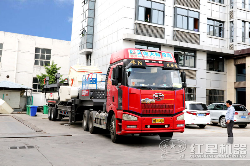 移動(dòng)式破碎磕沙機(jī)發(fā)往全國(guó)各地