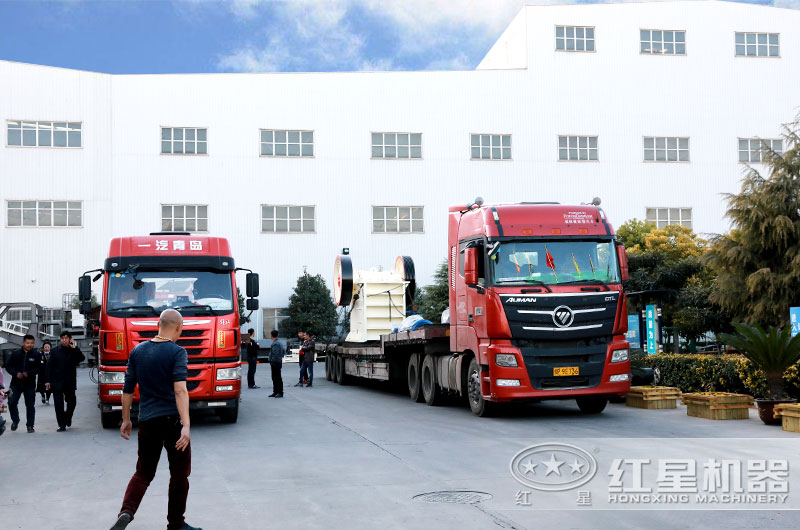 又一臺PE900×1060顎式破碎機發(fā)貨了