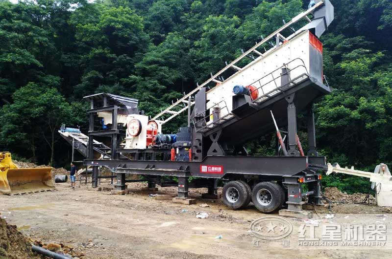 移動式建筑垃圾破碎機(jī)