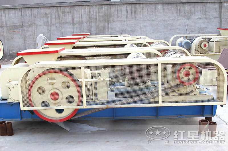 輥式破碎機實拍圖