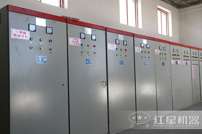 顎式破石機客戶操作間——智能操控、一鍵啟停