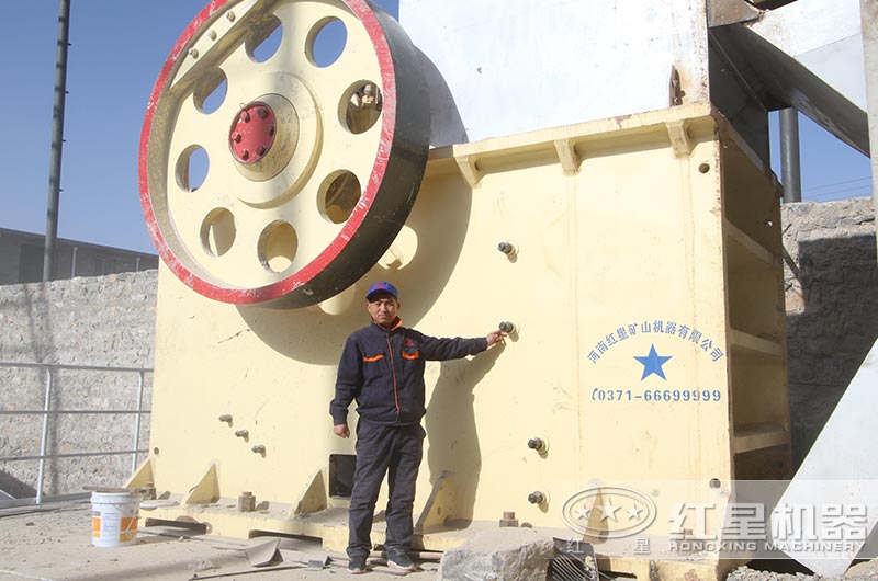 技術(shù)人員到河北客戶現(xiàn)場(chǎng)對(duì)設(shè)備進(jìn)行安裝、調(diào)試