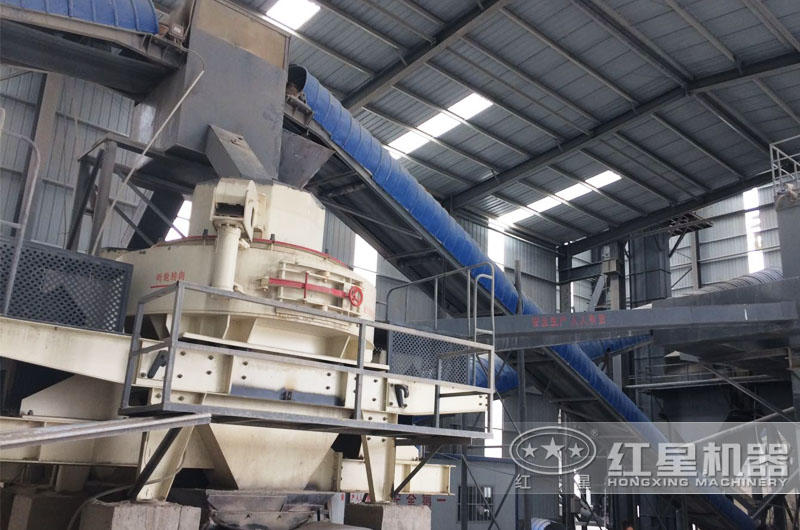 時產(chǎn)50噸磨石粉機(jī)生產(chǎn)現(xiàn)場