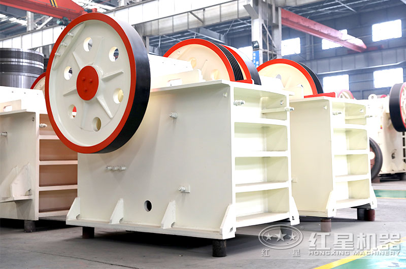 顎式破碎機(jī)體積小，破碎能力強(qiáng)