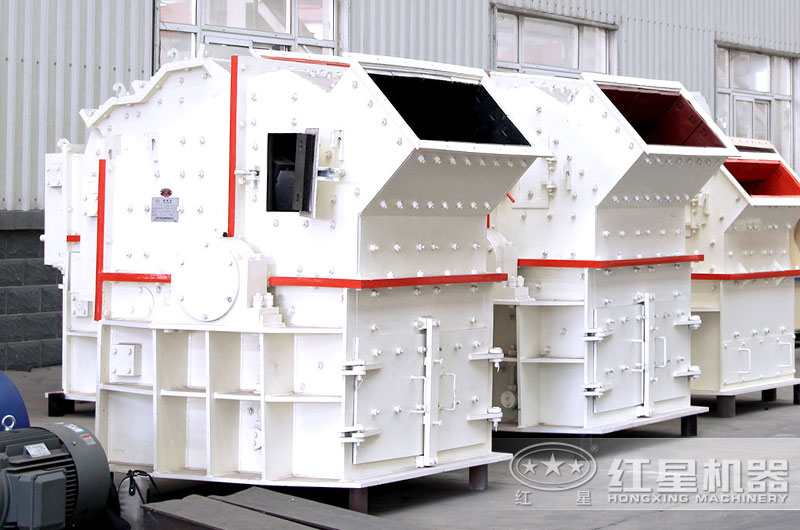 細(xì)碎制砂機(jī)占地面積小，移動(dòng)方便