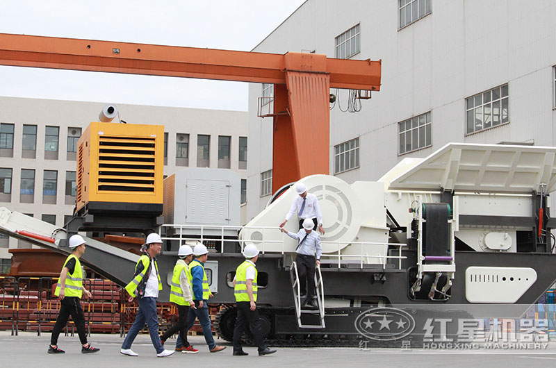 幾位四川客戶來廠區(qū)實地考察