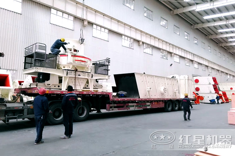 鵝卵石制砂機(jī)出廠，運(yùn)往河南周口