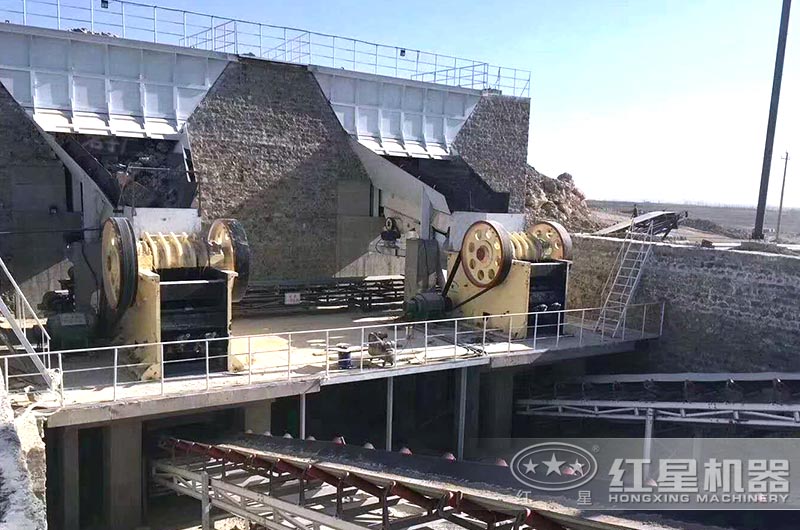 小型破碎機(jī)投產(chǎn)使用