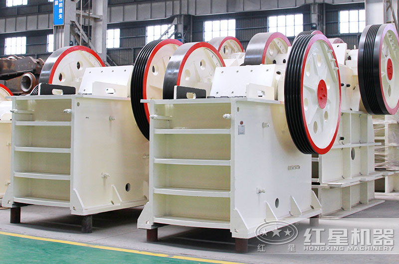 小型顎式破碎機(jī)體積小，能量大