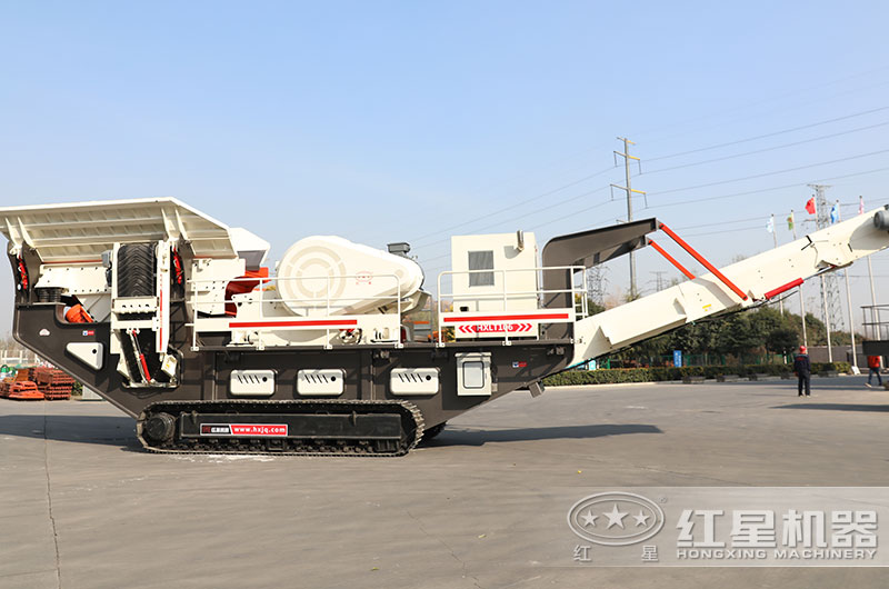 履帶式破碎站工作方便，價(jià)格略貴