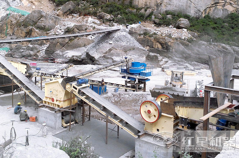 制砂生產(chǎn)現(xiàn)場(chǎng)