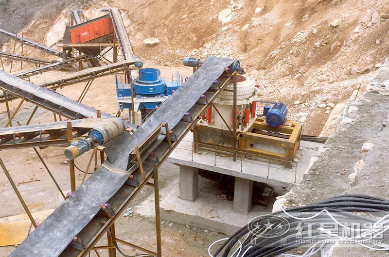 時(shí)產(chǎn)200噸石料生產(chǎn)現(xiàn)場