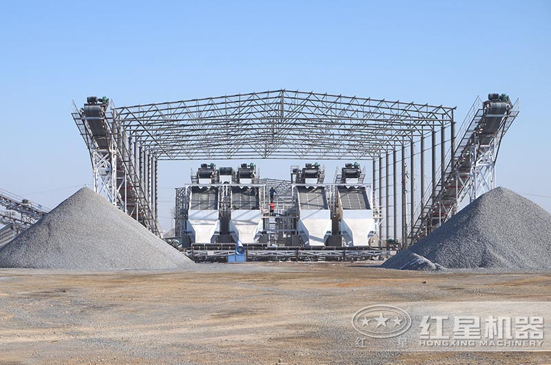 安徽大型顎式破碎機(jī)生產(chǎn)現(xiàn)場