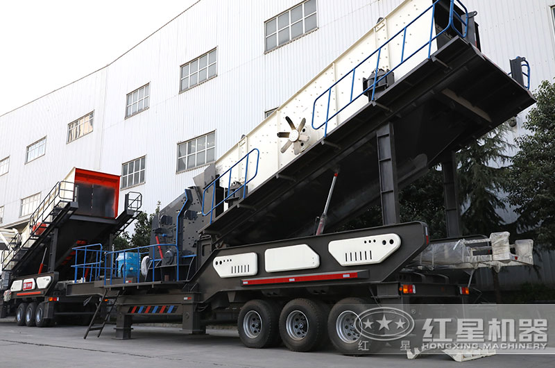 車載式移動(dòng)磕石機(jī)廠區(qū)實(shí)拍圖