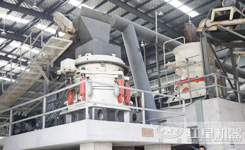 圓錐破碎機現(xiàn)場