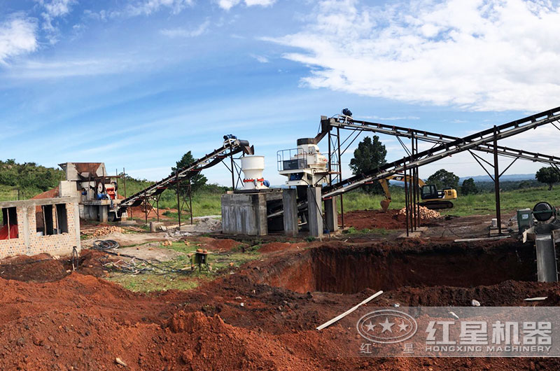 鵝卵石破碎機(jī)作業(yè)現(xiàn)場(chǎng)